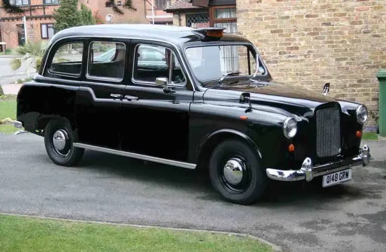 1982 Austin FX4Q